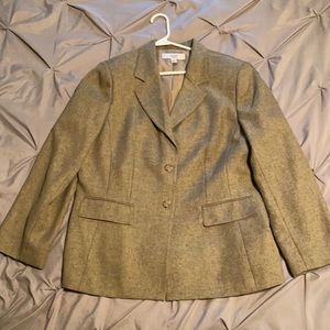 Lesuit essentials size 16p women’s blazer nice